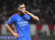 包含曼城豪签阿根廷新星，创纪录转会费的词条