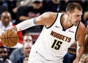 国王陷入低谷，约基奇连败，状态爆棚球队命运悬念！